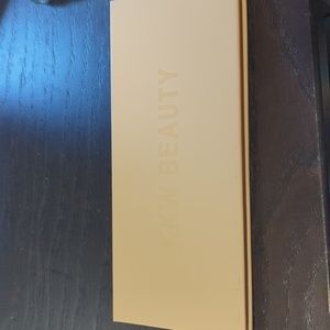 COPY - COPY - KKW Beauty Classic II eyeshadow palette